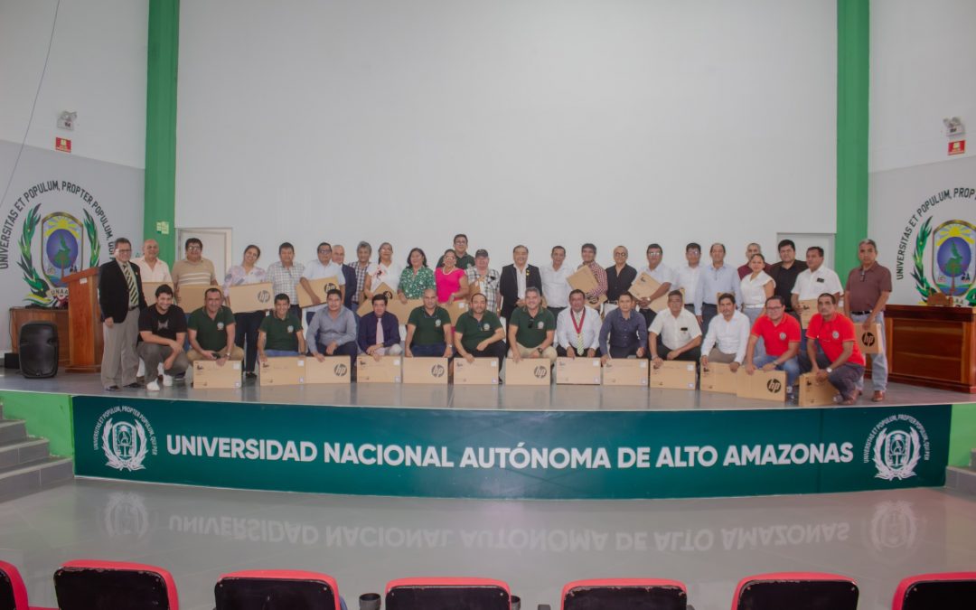 UNAA Reconoce el Compromiso Docente.